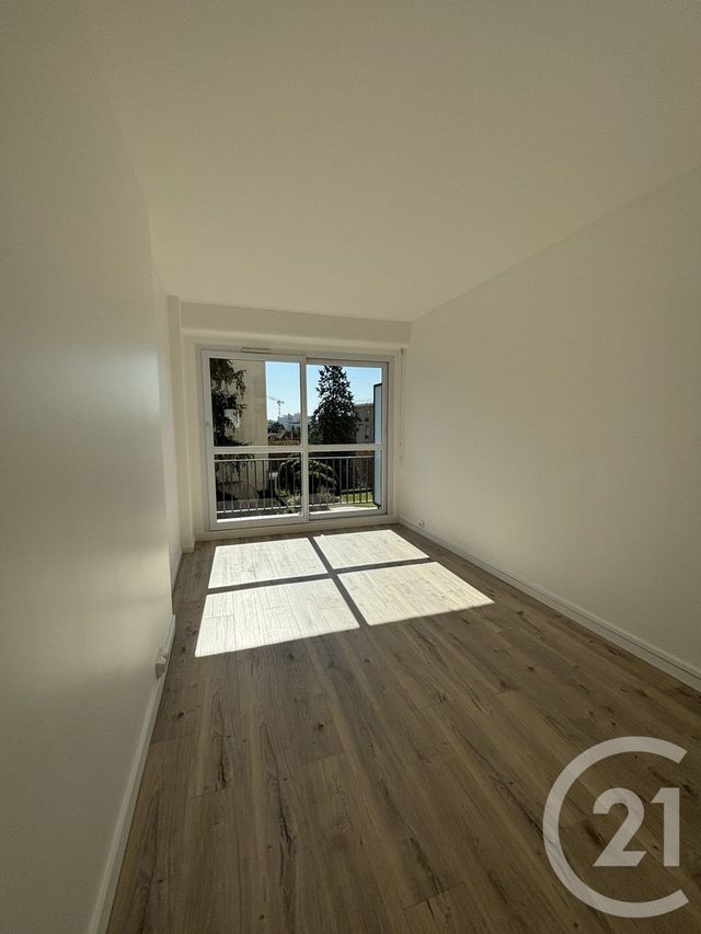 Appartement F3 à louer - 3 pièces - 62.75 m2 - ST MAUR DES FOSSES - 94 - ILE-DE-FRANCE - Century 21 Acv