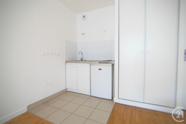 Afficher la photo en grand Appartement F1 à louer - 1 pièce - 24.87 m2 - THIAIS - 94 - ILE-DE-FRANCE - Century 21 Acv