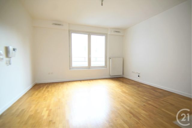 Afficher la photo en grand Appartement F1 à louer - 1 pièce - 24.87 m2 - THIAIS - 94 - ILE-DE-FRANCE - Century 21 Acv