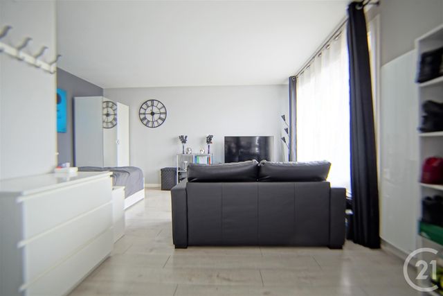 Afficher la photo en grand Appartement F1 à louer - 1 pièce - 33.18 m2 - ABLON SUR SEINE - 94 - ILE-DE-FRANCE - Century 21 Acv