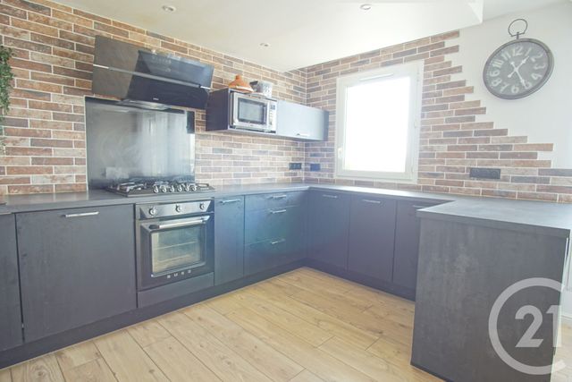 Afficher la photo en grand Appartement F3 à louer - 3 pièces - 73.87 m2 - CHOISY LE ROI - 94 - ILE-DE-FRANCE - Century 21 Acv