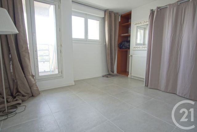 Afficher la photo en grand Appartement F3 à louer - 3 pièces - 73.87 m2 - CHOISY LE ROI - 94 - ILE-DE-FRANCE - Century 21 Acv