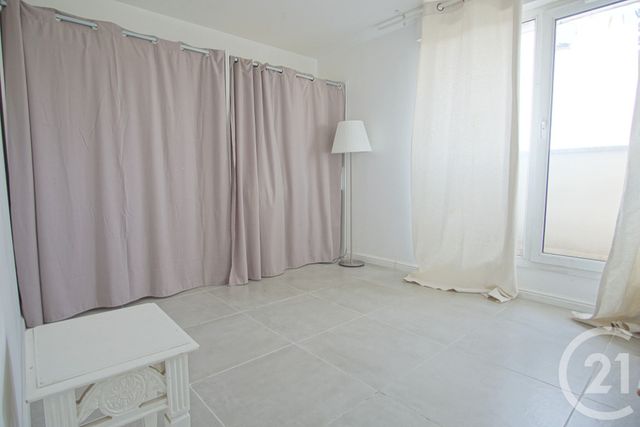 Afficher la photo en grand Appartement F3 à louer - 3 pièces - 73.87 m2 - CHOISY LE ROI - 94 - ILE-DE-FRANCE - Century 21 Acv