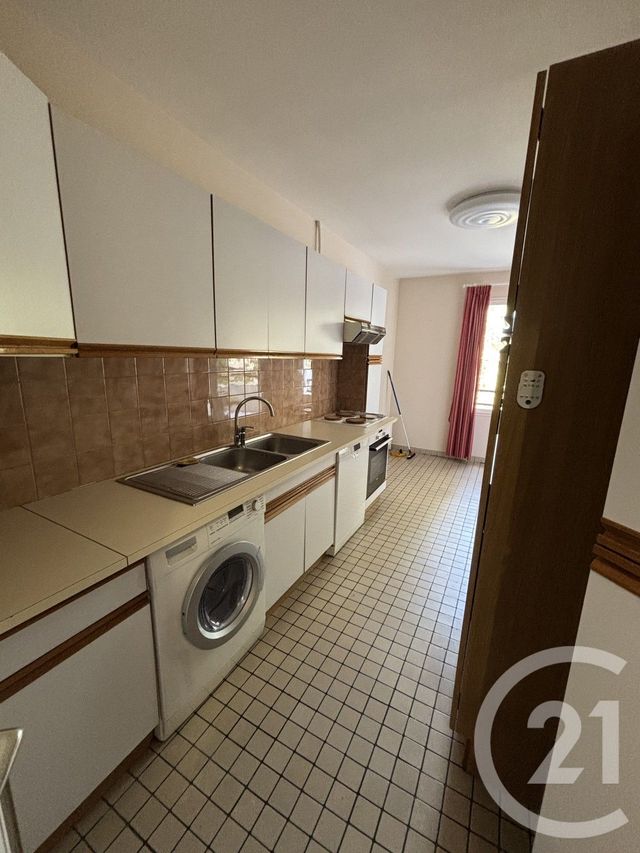 Appartement F3 à louer - 3 pièces - 70.4 m2 - CRETEIL - 94 - ILE-DE-FRANCE - Century 21 Acv