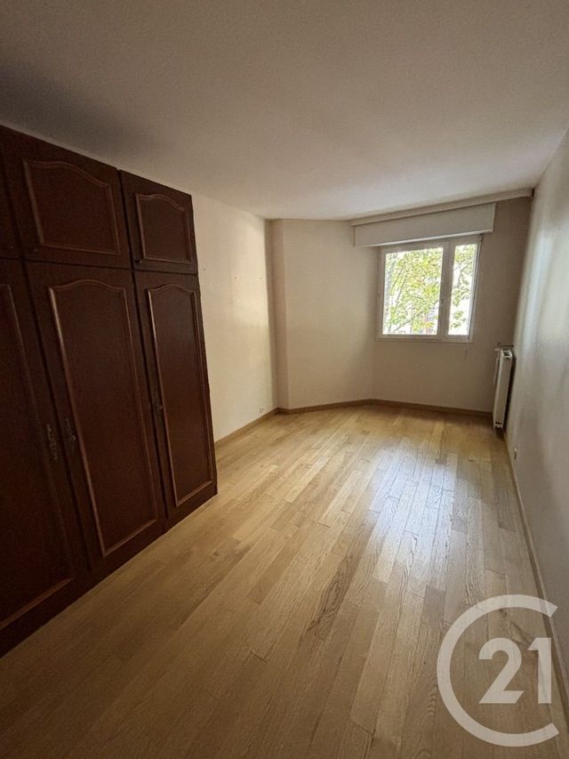 Appartement F3 à louer - 3 pièces - 70.4 m2 - CRETEIL - 94 - ILE-DE-FRANCE - Century 21 Acv