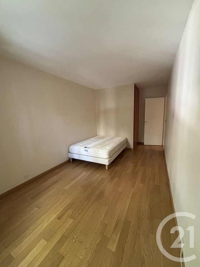 Appartement F3 à louer - 3 pièces - 70.4 m2 - CRETEIL - 94 - ILE-DE-FRANCE - Century 21 Acv