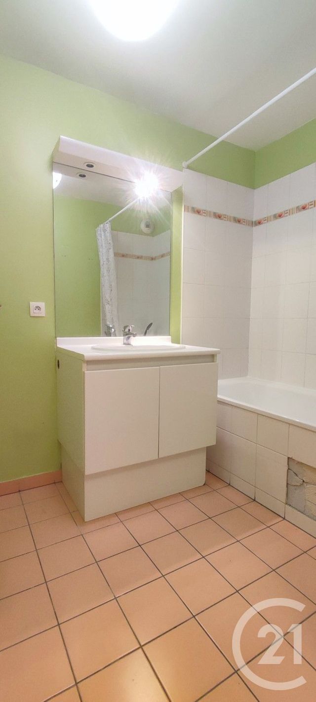 Appartement F3 à louer - 3 pièces - 60.64 m2 - CHOISY LE ROI - 94 - ILE-DE-FRANCE - Century 21 Acv