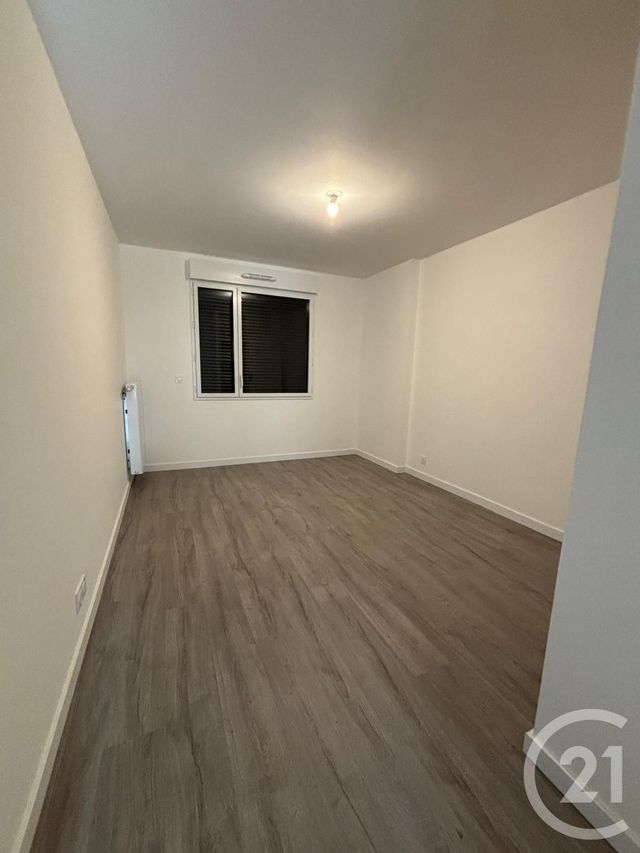 Appartement F3 à louer - 3 pièces - 74.78 m2 - THIAIS - 94 - ILE-DE-FRANCE - Century 21 Acv