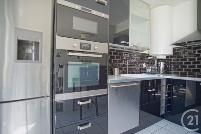 Appartement F2 à louer - 2 pièces - 47.0 m2 - CRETEIL - 94 - ILE-DE-FRANCE - Century 21 Acv