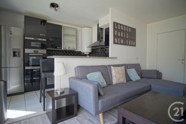 Appartement F2 à louer - 2 pièces - 47.0 m2 - CRETEIL - 94 - ILE-DE-FRANCE - Century 21 Acv