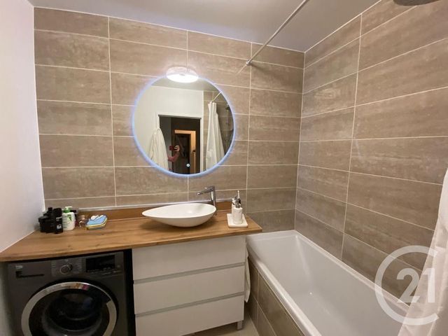 Appartement F2 à louer - 2 pièces - 49.95 m2 - CRETEIL - 94 - ILE-DE-FRANCE - Century 21 Acv