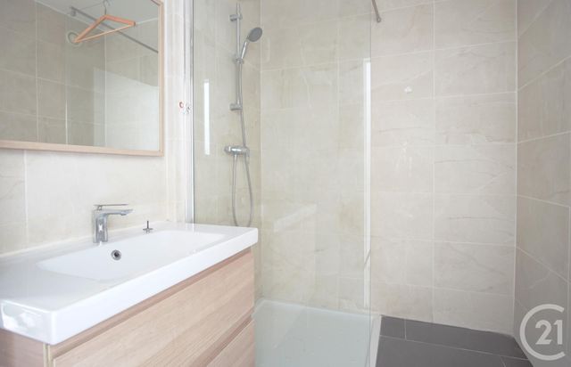 Appartement F3 à louer - 3 pièces - 63.0 m2 - CRETEIL - 94 - ILE-DE-FRANCE - Century 21 Acv