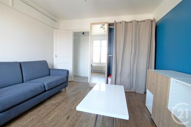 Appartement F1 à louer - 1 pièce - 28.0 m2 - VITRY SUR SEINE - 94 - ILE-DE-FRANCE - Century 21 Acv