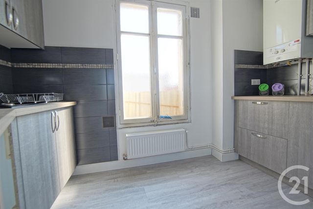 Appartement F1 à louer - 1 pièce - 28.0 m2 - VITRY SUR SEINE - 94 - ILE-DE-FRANCE - Century 21 Acv
