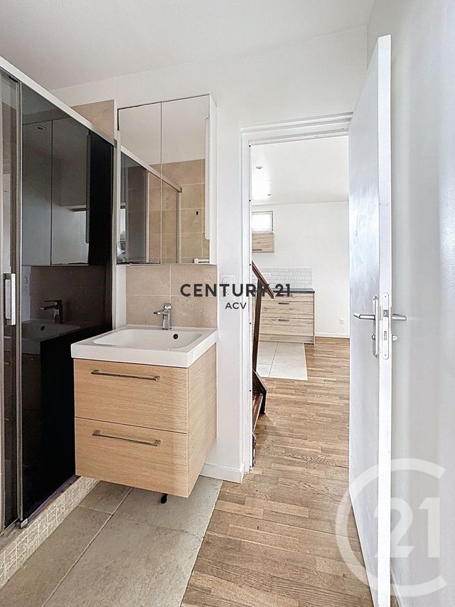 Appartement Duplex à vendre - 3 pièces - 44.02 m2 - VILLEJUIF - 94 - ILE-DE-FRANCE - Century 21 Acv