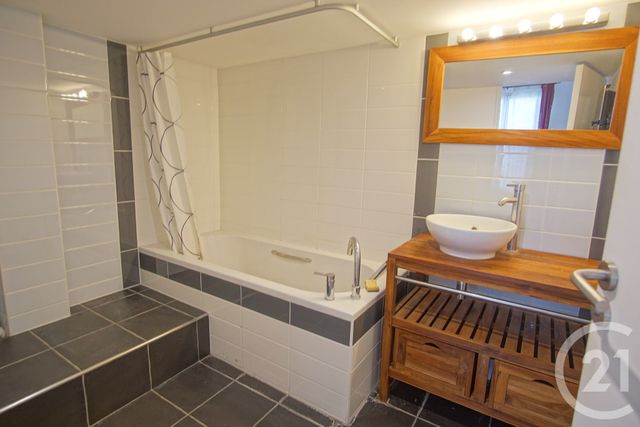 Appartement F3 à louer - 3 pièces - 54.0 m2 - CHOISY LE ROI - 94 - ILE-DE-FRANCE - Century 21 Acv