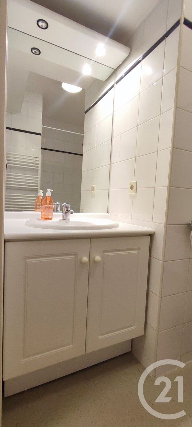 Appartement F1 à louer - 1 pièce - 18.02 m2 - CRETEIL - 94 - ILE-DE-FRANCE - Century 21 Acv