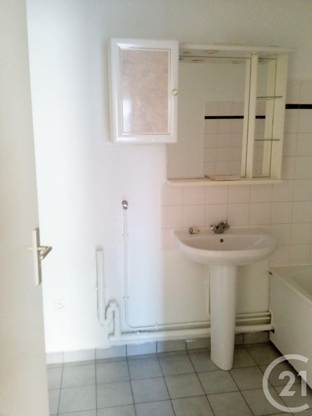 Appartement F2 à louer - 2 pièces - 49.1 m2 - CHOISY LE ROI - 94 - ILE-DE-FRANCE - Century 21 Acv