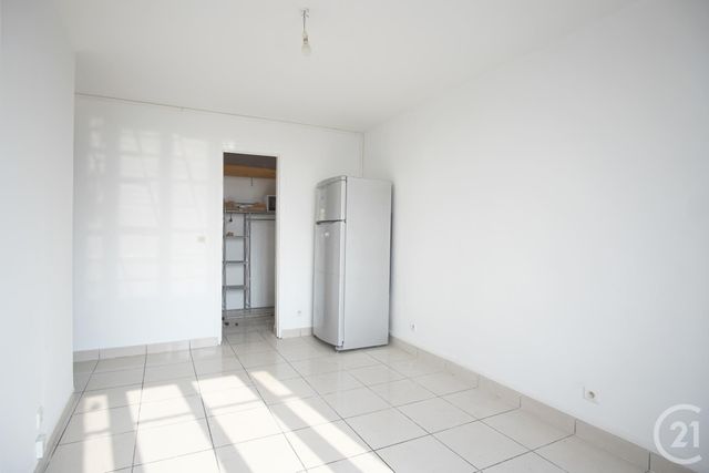 Appartement F1 à louer - 1 pièce - 22.68 m2 - VITRY SUR SEINE - 94 - ILE-DE-FRANCE - Century 21 Acv