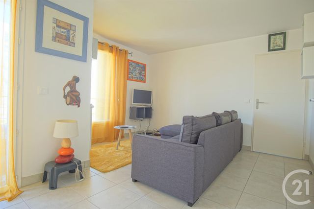 Appartement F2 à louer - 2 pièces - 46.35 m2 - CRETEIL - 94 - ILE-DE-FRANCE - Century 21 Acv