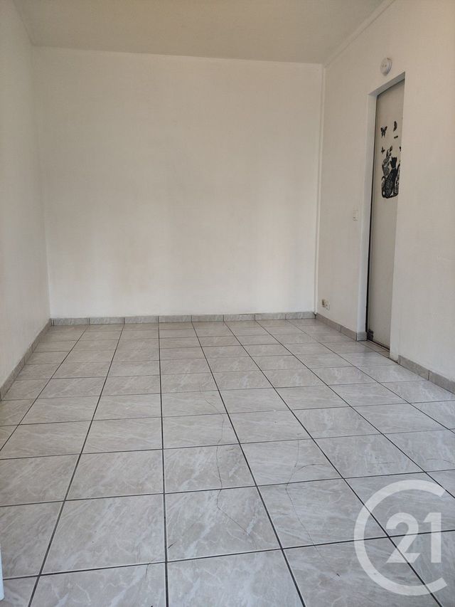 Appartement F1 à louer - 1 pièce - 14.95 m2 - CHOISY LE ROI - 94 - ILE-DE-FRANCE - Century 21 Acv