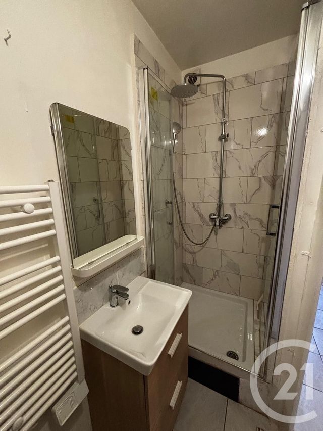 Appartement F1 à louer - 1 pièce - 14.95 m2 - CHOISY LE ROI - 94 - ILE-DE-FRANCE - Century 21 Acv