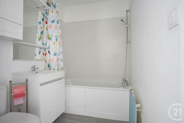 Appartement F2 à louer - 2 pièces - 37.5 m2 - CRETEIL - 94 - ILE-DE-FRANCE - Century 21 Acv