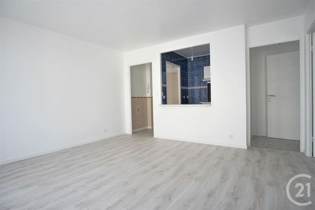 Appartement F2 à louer - 2 pièces - 37.5 m2 - CRETEIL - 94 - ILE-DE-FRANCE - Century 21 Acv