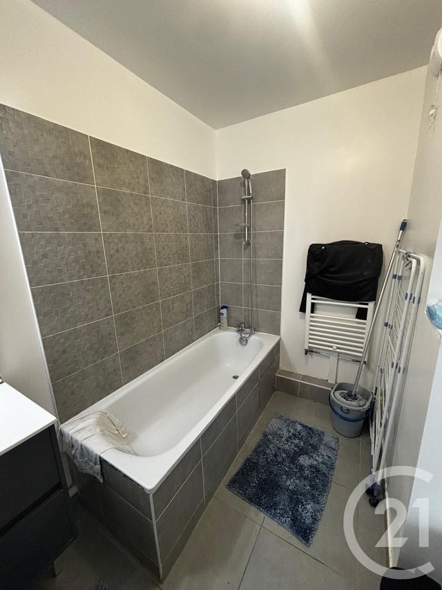 Appartement F3 à louer - 3 pièces - 44.72 m2 - CHAMPIGNY SUR MARNE - 94 - ILE-DE-FRANCE - Century 21 Acv