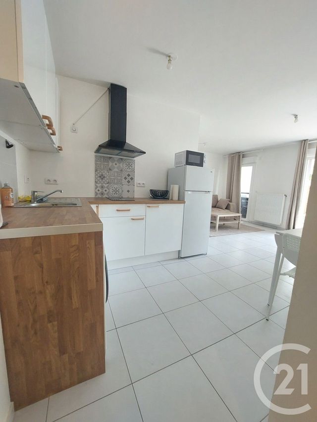 Appartement F1 à louer - 1 pièce - 32.15 m2 - VILLENEUVE LE ROI - 94 - ILE-DE-FRANCE - Century 21 Acv