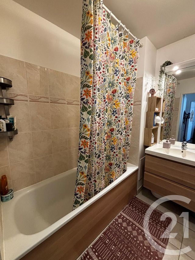 Appartement F3 à louer - 3 pièces - 63.96 m2 - CHOISY LE ROI - 94 - ILE-DE-FRANCE - Century 21 Acv