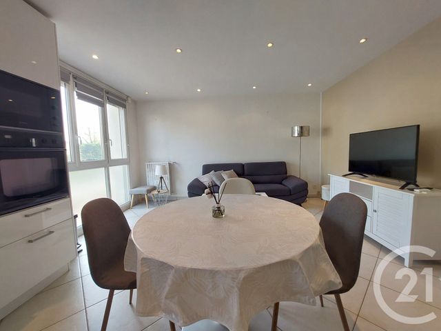 Appartement F2 à louer - 2 pièces - 37.97 m2 - CRETEIL - 94 - ILE-DE-FRANCE - Century 21 Acv