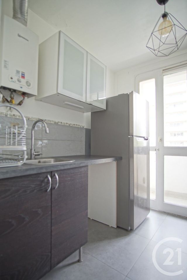 Appartement F2 à louer - 2 pièces - 44.38 m2 - CRETEIL - 94 - ILE-DE-FRANCE - Century 21 Acv