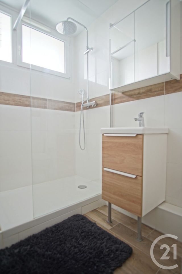Appartement F2 à louer - 2 pièces - 44.38 m2 - CRETEIL - 94 - ILE-DE-FRANCE - Century 21 Acv