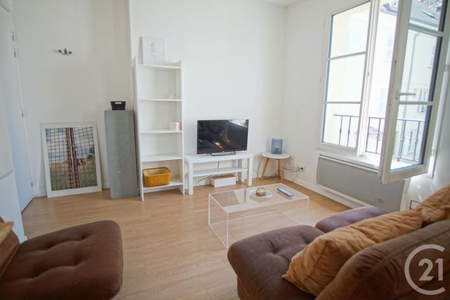Appartement F2 à louer - 2 pièces - 28.0 m2 - CHOISY LE ROI - 94 - ILE-DE-FRANCE - Century 21 Acv