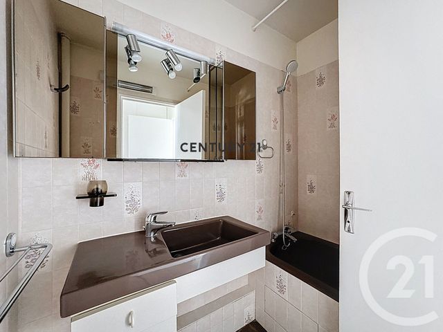 Appartement F3 à vendre - 3 pièces - 60.1 m2 - MAISONS ALFORT - 94 - ILE-DE-FRANCE - Century 21 Acv